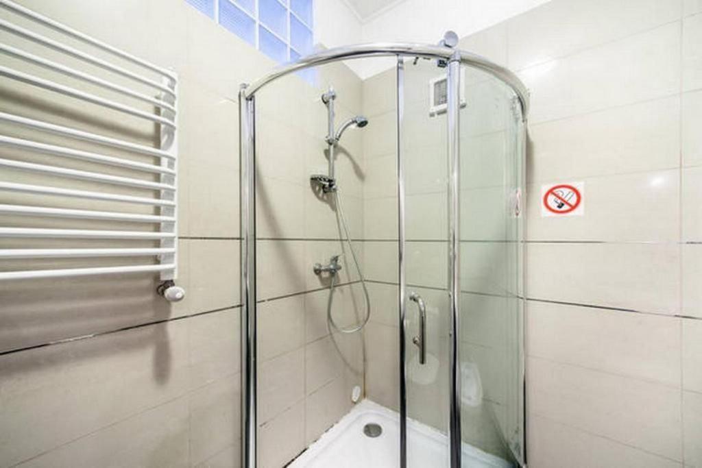 לבוב Apartment In The Center Of "Opera" מראה חיצוני תמונה